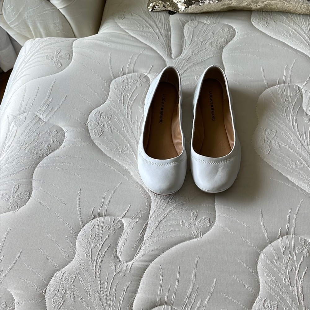 Lucky Brand White Ballet Flats